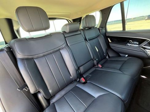 Certified 2023 Land Rover Range Rover SE AWD/4WD image 17