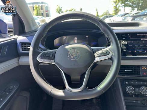 Used 2024 Volkswagen Taos SE FWD image 13