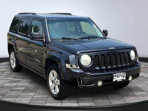 Used 2014 Jeep Patriot Sport w/ Power Value Group AWD/4WD image 3