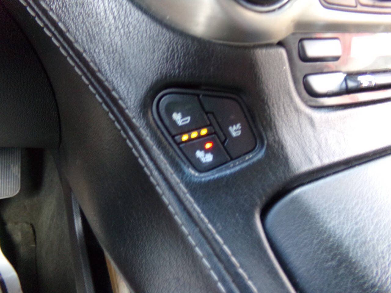 Used 2015 GMC Yukon Denali w/ Touring Package AWD/4WD image 65
