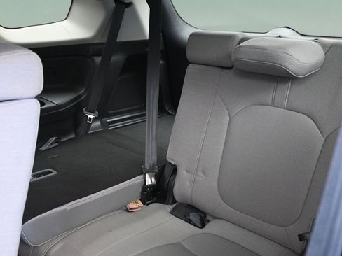 Used 2023 Honda Pilot LX image 39