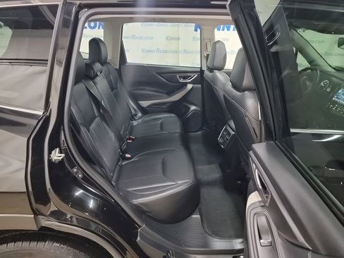 Used 2022 Subaru Forester Limited image 12