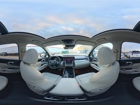 Certified 2022 Kia Sorento SX Prestige w/ Panoramic Sunroof Package image 37