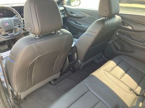 Used 2025 Buick Envista Sport Touring w/ Convenience II Package FWD image 24