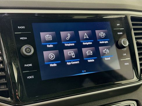 Used 2023 Volkswagen Atlas SE w/ Panoramic Sunroof Package image 16