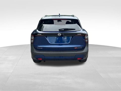 Used 2025 Nissan Kicks SR AWD/4WD image 3