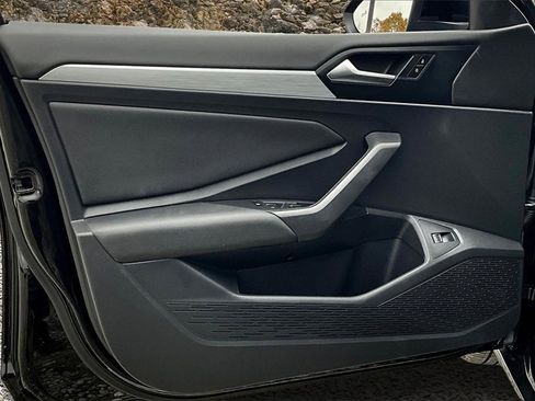 Used 2025 Volkswagen Jetta Sport image 19