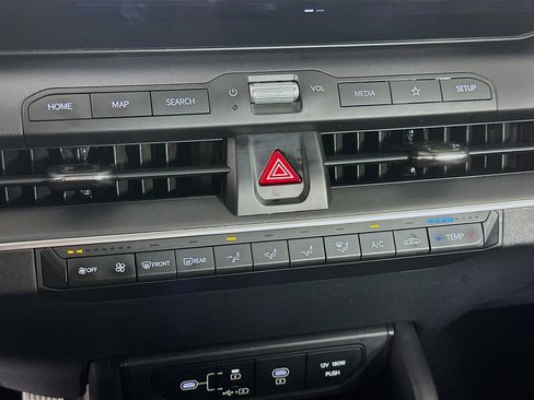 Used 2025 Kia K4 LXS image 24