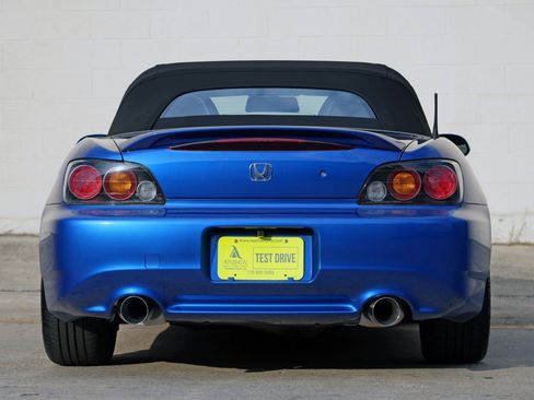 Used 2006 Honda S2000 image 10