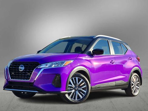 Used 2024 Nissan Kicks SV FWD image 1
