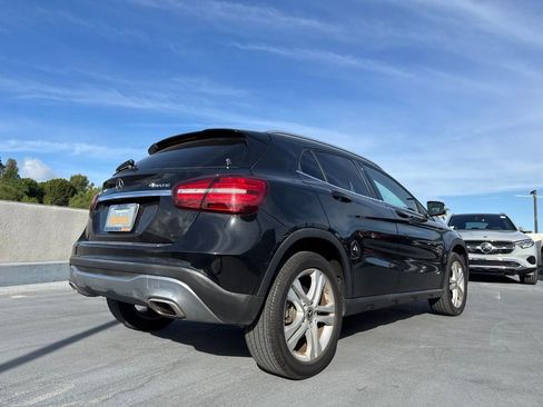 Used 2020 Mercedes-Benz GLA 250 4MATIC image 5