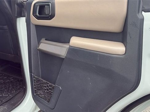 Used 2023 Ford Bronco Wildtrak image 29