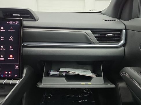 Certified 2025 GMC Terrain Elevation AWD/4WD image 41