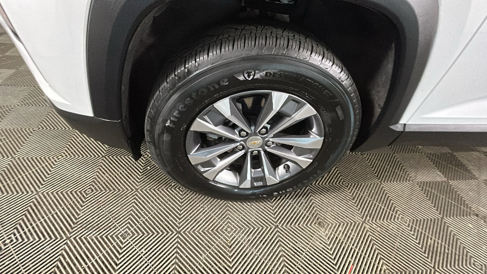 Used 2026 Chevrolet Equinox LT w/ LPO, Floor Liner Package FWD image 10