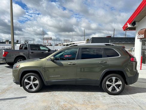 Used 2019 Jeep Cherokee Limited AWD/4WD image 4