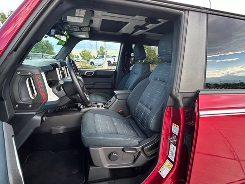 Used 2025 Ford Bronco Heritage Edition AWD/4WD image 12