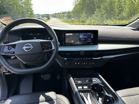 Certified 2025 Nissan Murano Platinum w/ Cargo Package AWD/4WD image 22