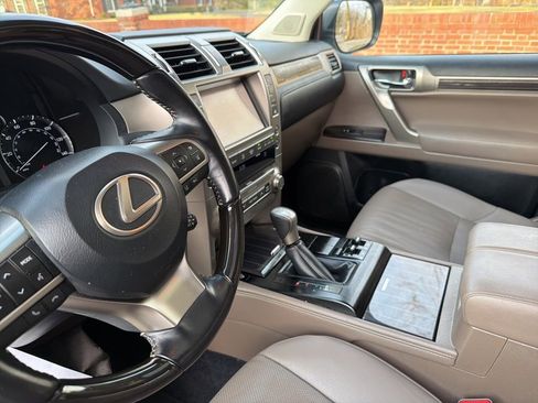Used 2021 Lexus GX 460 Premium image 16