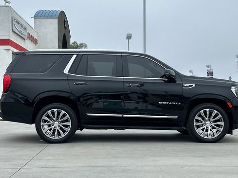 Used 2021 GMC Yukon Denali w/ Advanced Technology Package image 7