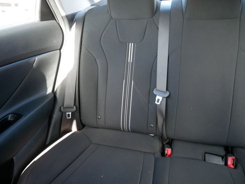 Used 2021 Hyundai Elantra SEL image 9