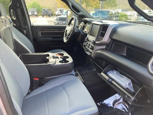 Used 2024 RAM 2500 Big Horn w/ Bed Utility Group image 21