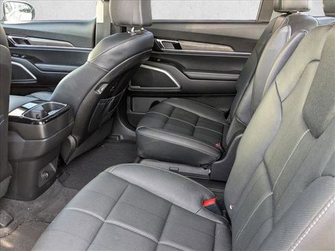 Used 2022 Kia Telluride EX w/ EX Premium Package image 18