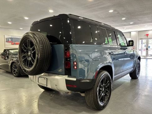Used 2023 Land Rover Defender 110 S AWD/4WD image 7