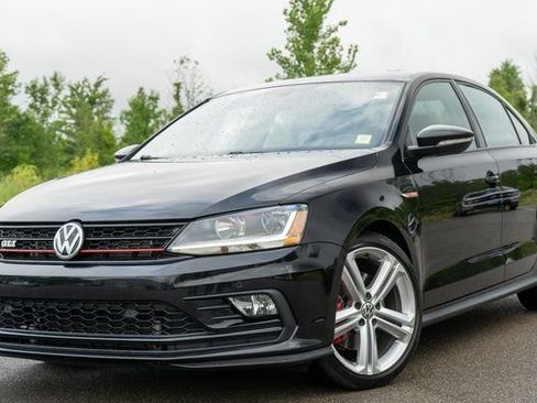 Used 2017 Volkswagen Jetta GLI FWD image 1