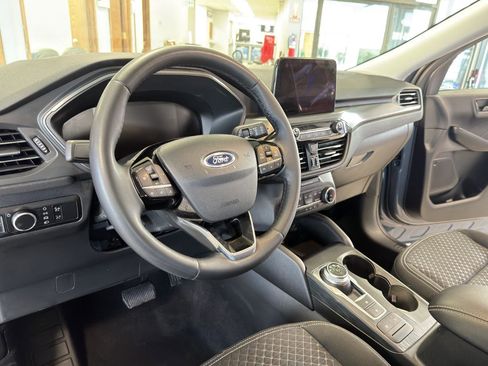 Used 2023 Ford Escape Active image 23
