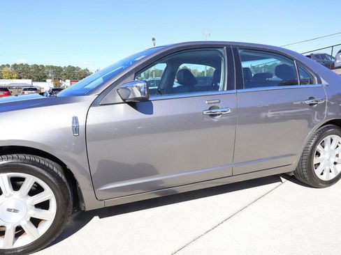 Used 2011 Lincoln MKZ image 44