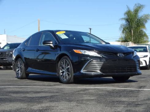 Certified 2023 Toyota Camry XLE image 1