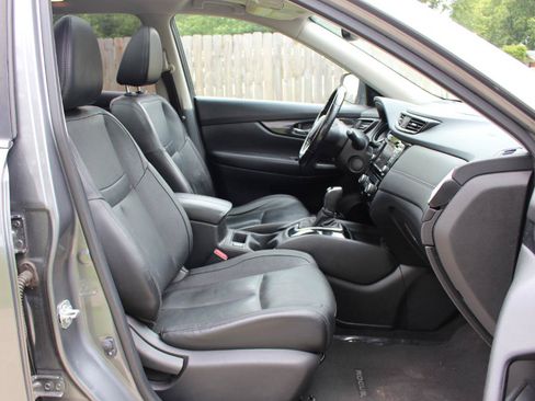 Used 2018 Nissan Rogue SL w/ Premium Package AWD/4WD image 39