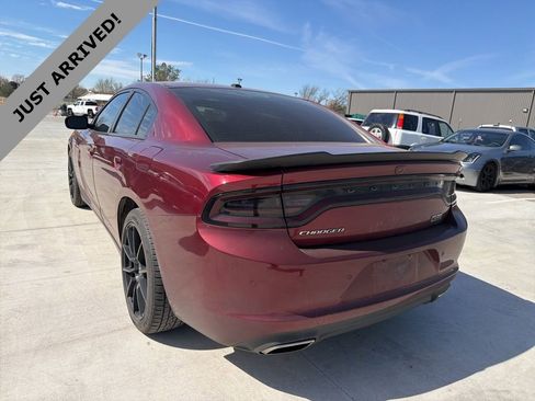 Used 2019 Dodge Charger SXT w/ Leather Interior Group image 7