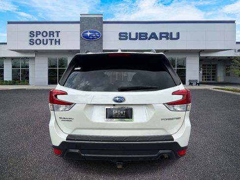 Used 2019 Subaru Forester Premium AWD/4WD image 4