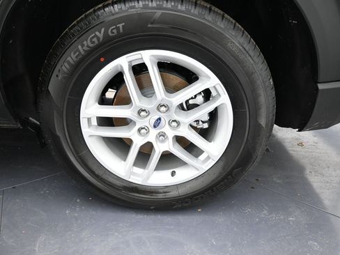 New 2025 Ford Explorer Active image 35