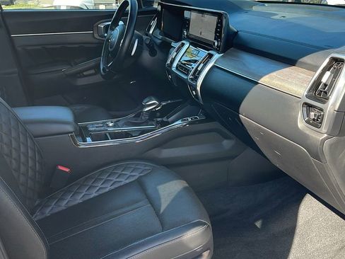 Used 2022 Kia Sorento SX Prestige image 34