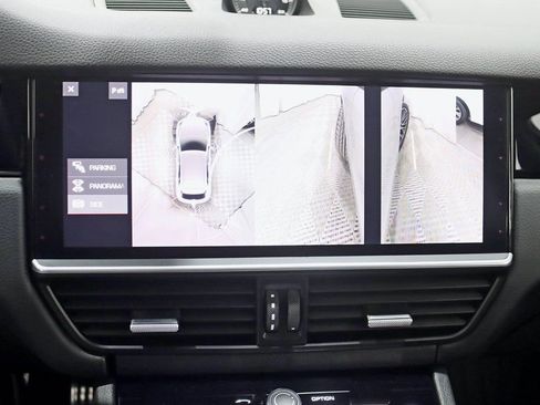 Used 2021 Porsche Cayenne S image 20