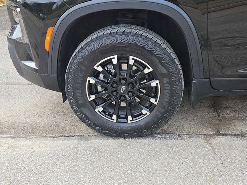 Certified 2025 Chevrolet Traverse Z71 w/ Driver Confidence Package image 14