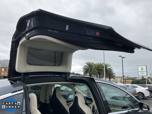 Used 2018 Tesla Model X 100D image 66