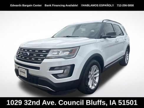 Used 2017 Ford Explorer XLT w/ Equipment Group 201A FWD image 2