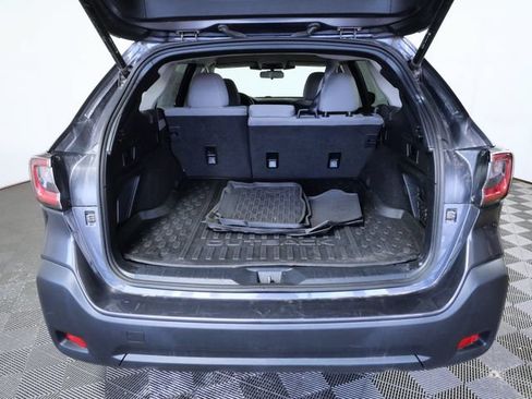 Used 2024 Subaru Outback Premium AWD/4WD image 7