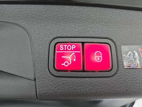 New 2026 Mercedes-Benz GLS 580 GLS 580 image 14