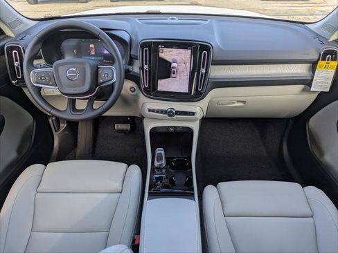 New 2026 Volvo XC40 B5 Ultra w/ Climate Package AWD/4WD image 11