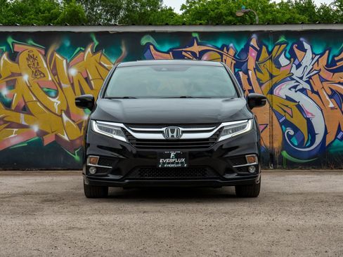 Used 2018 Honda Odyssey Elite image 1