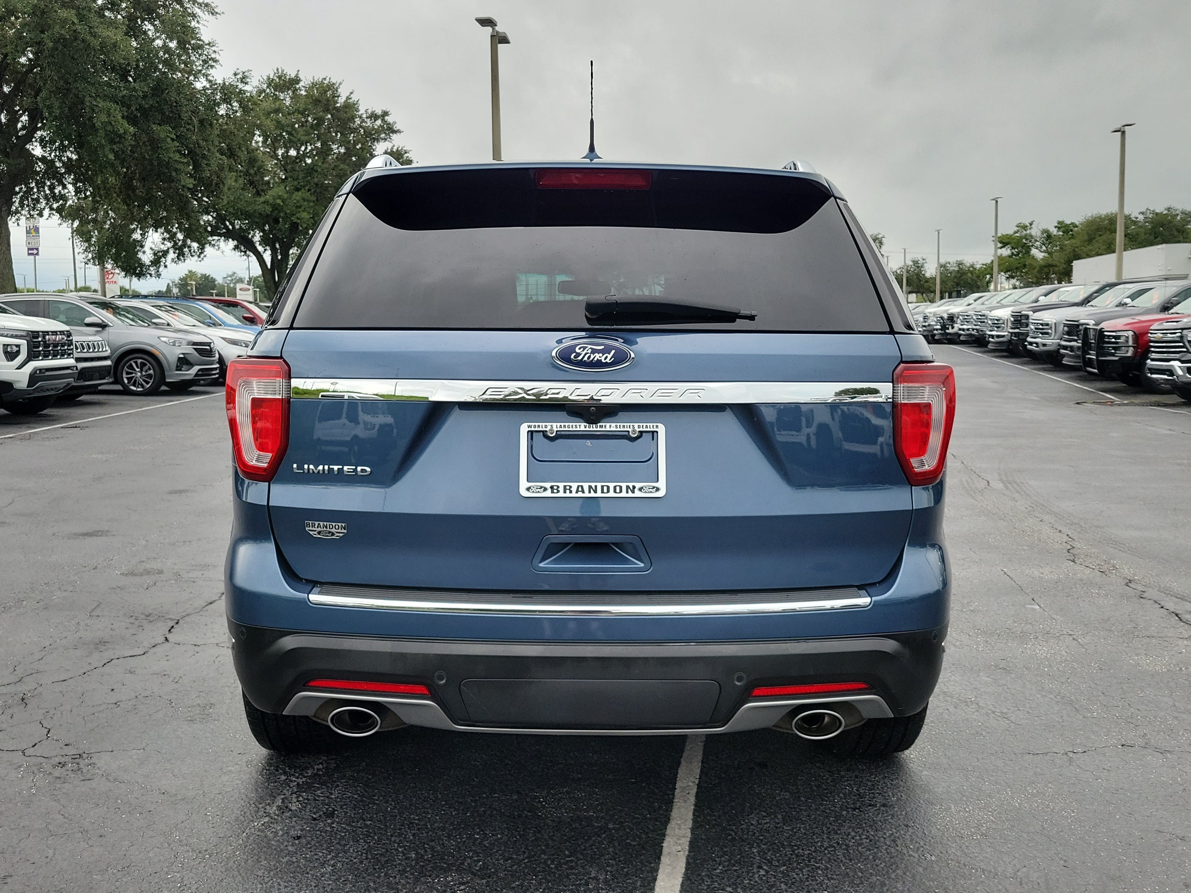 Used 2019 Ford Explorer Limited w/ Limited Luxury Package FWD image 8