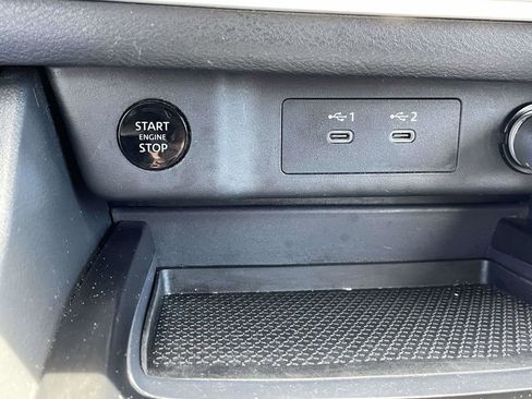 Used 2024 Nissan Rogue SV FWD image 19