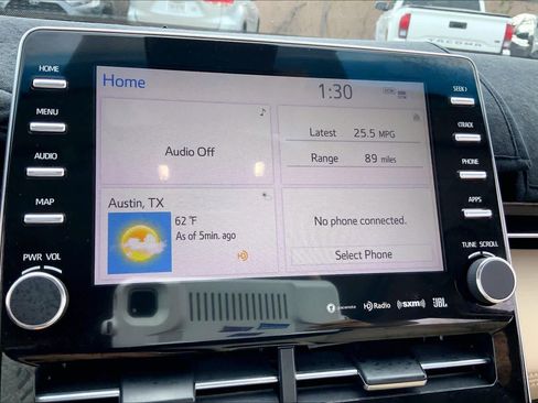 Used 2020 Toyota Avalon Limited image 31