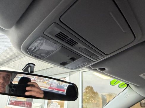 Used 2017 Honda Ridgeline RTS image 7