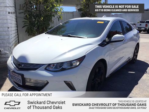 Used 2018 Chevrolet Volt LT w/ LT Driver Confidence Package FWD image 1