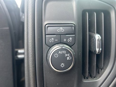 Used 2020 Chevrolet Silverado 1500 Custom w/ Custom Value Package image 13